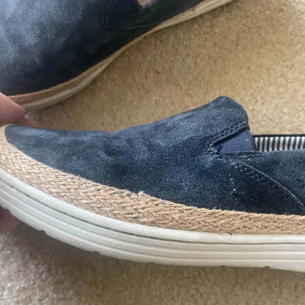 Clark’s Marie Pearl Espadrille‎ loafer flats. Navy. Women size 8.5